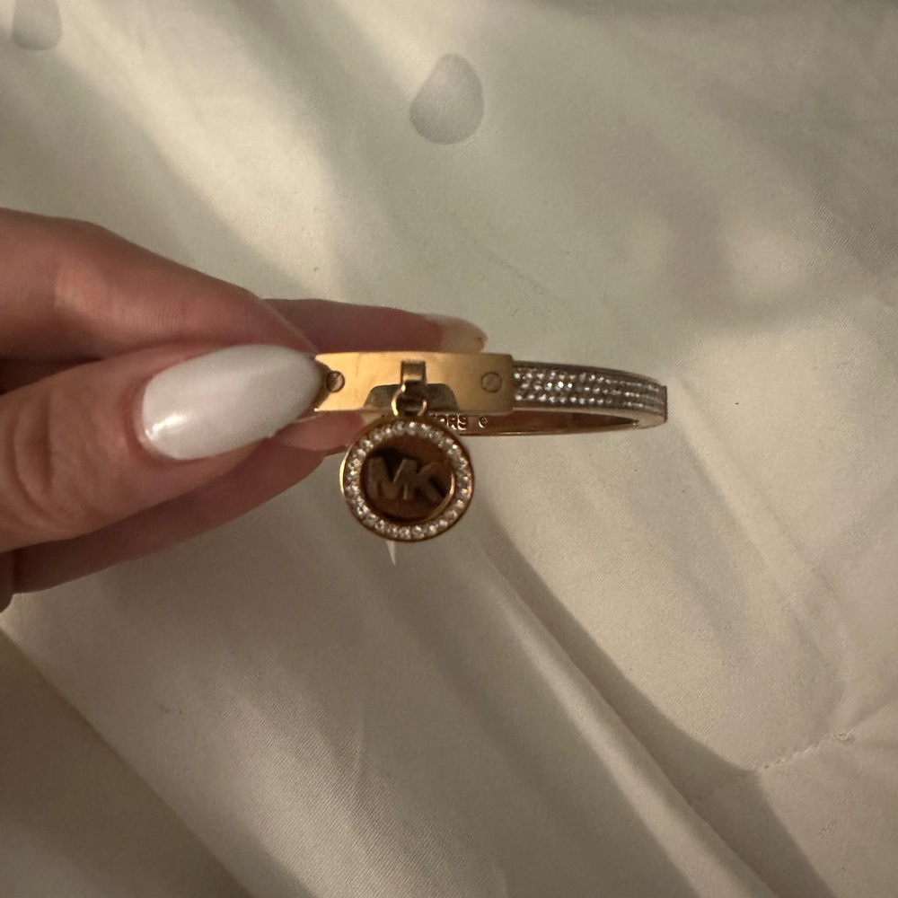 NWT Micheal Kors Rose Gold Bangle Bracelet - Picture 6 of 6